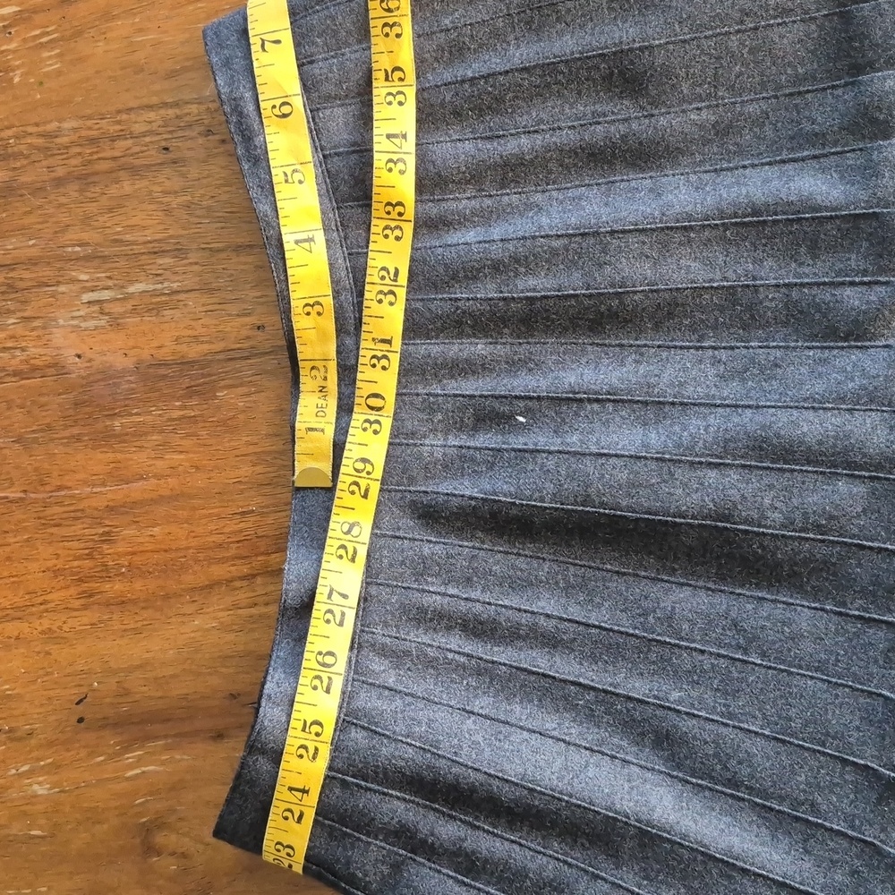Chic Charcoal Pleated Skirt 100% PURE WOOL - Picture 6 of 7